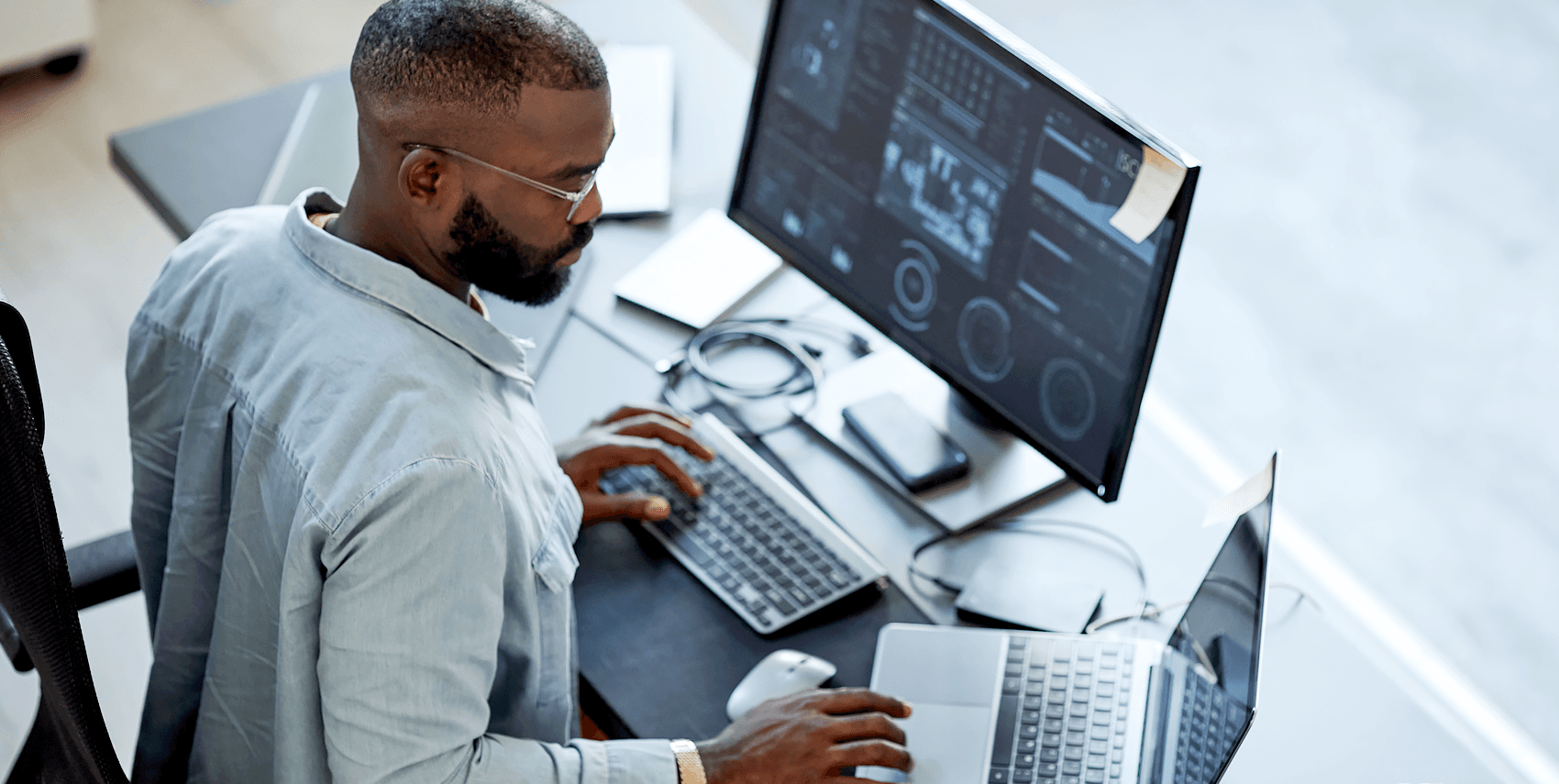 Data analysis and trading expert